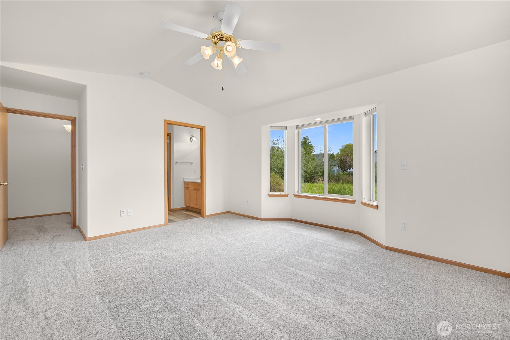 4646 Boardwalk Drive