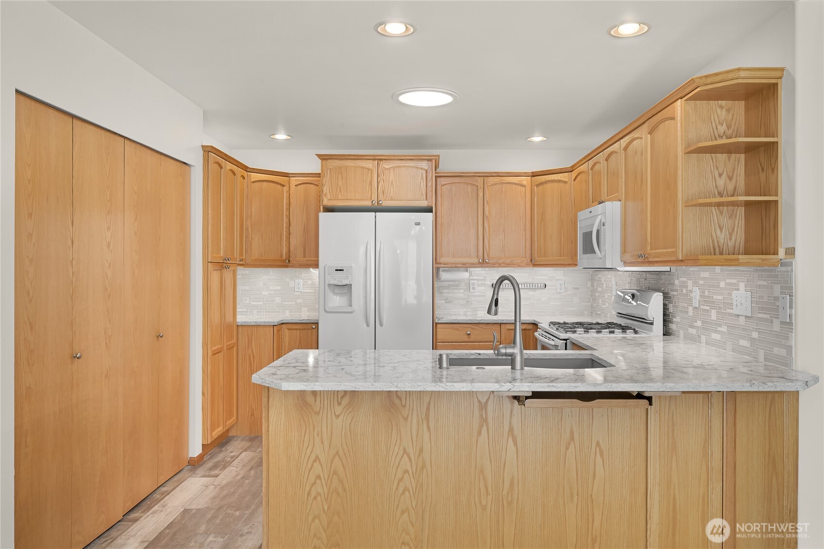 4646 Boardwalk Drive