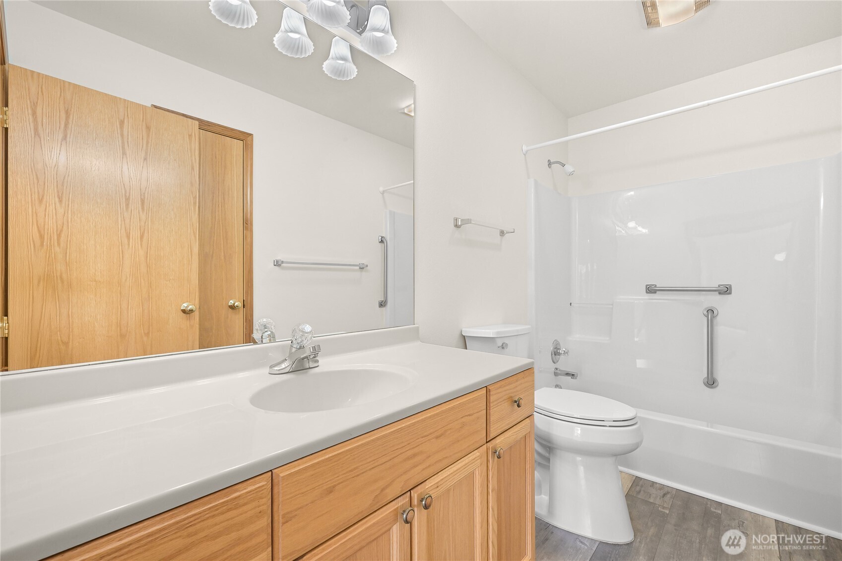 4646 Boardwalk Drive