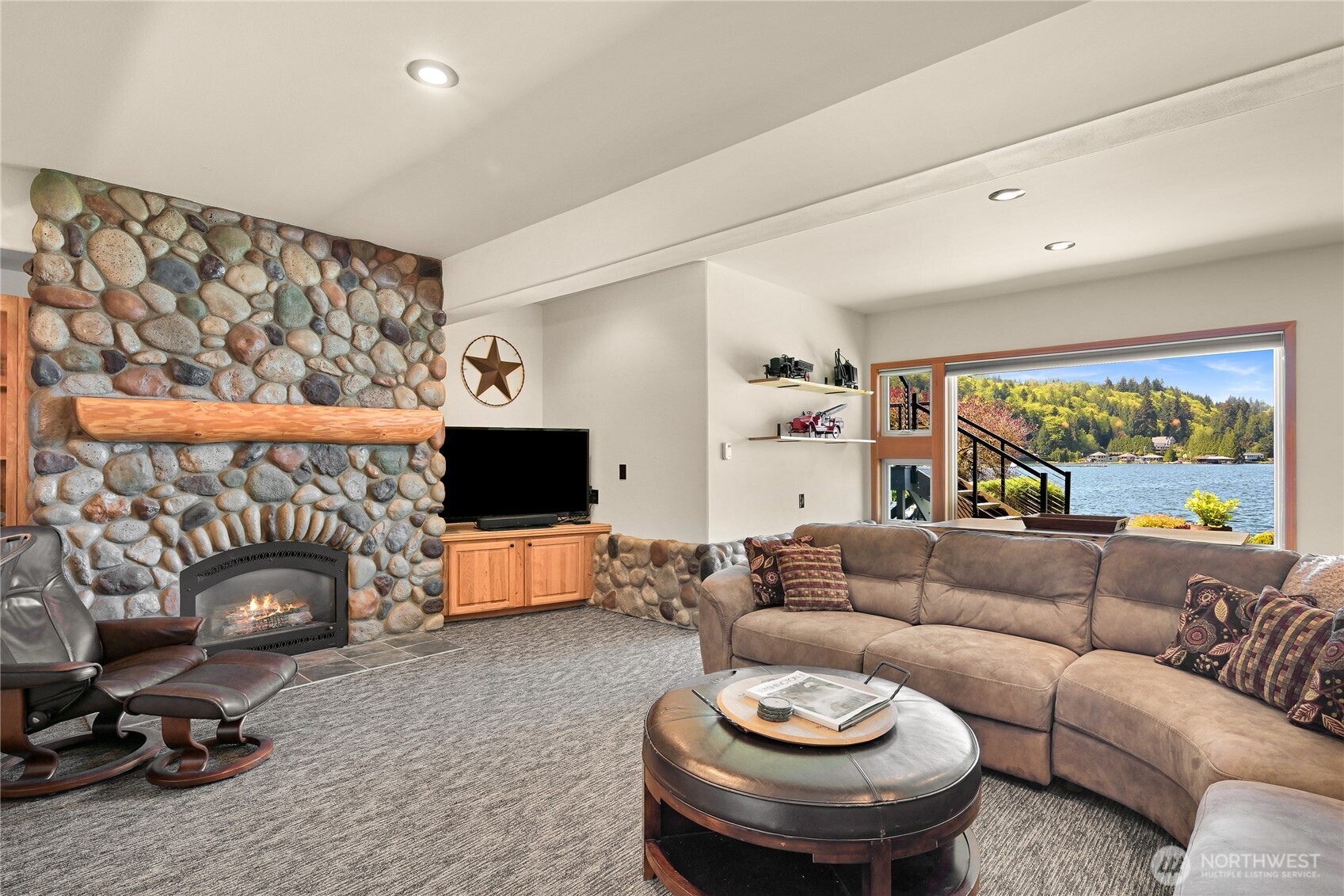21 Strawberry Point Road