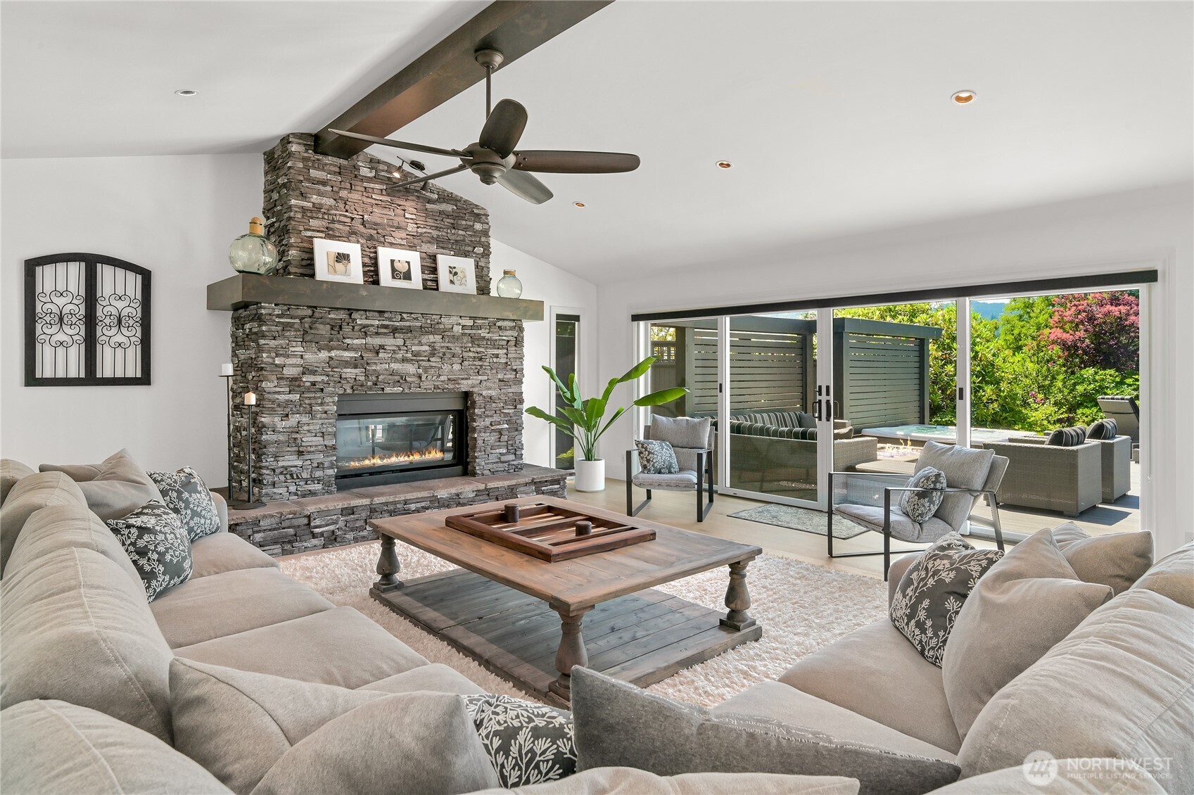 3231 Northshore Road
