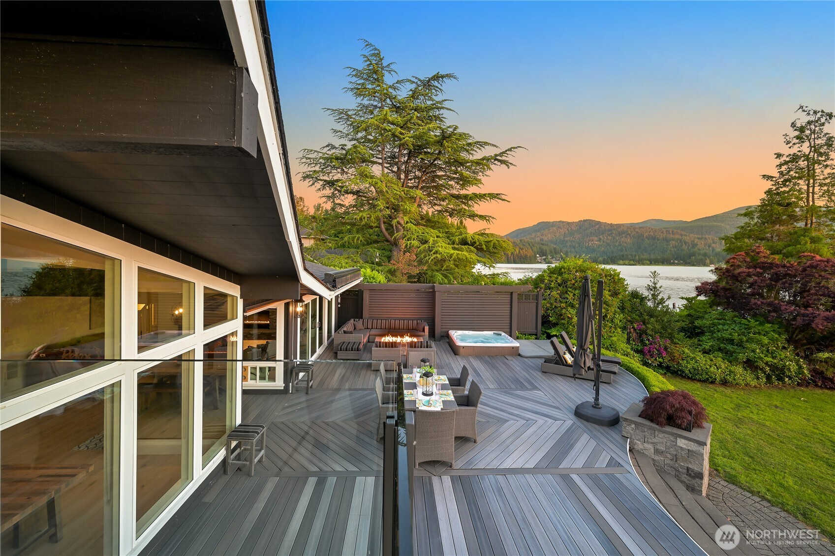 3231 Northshore Road