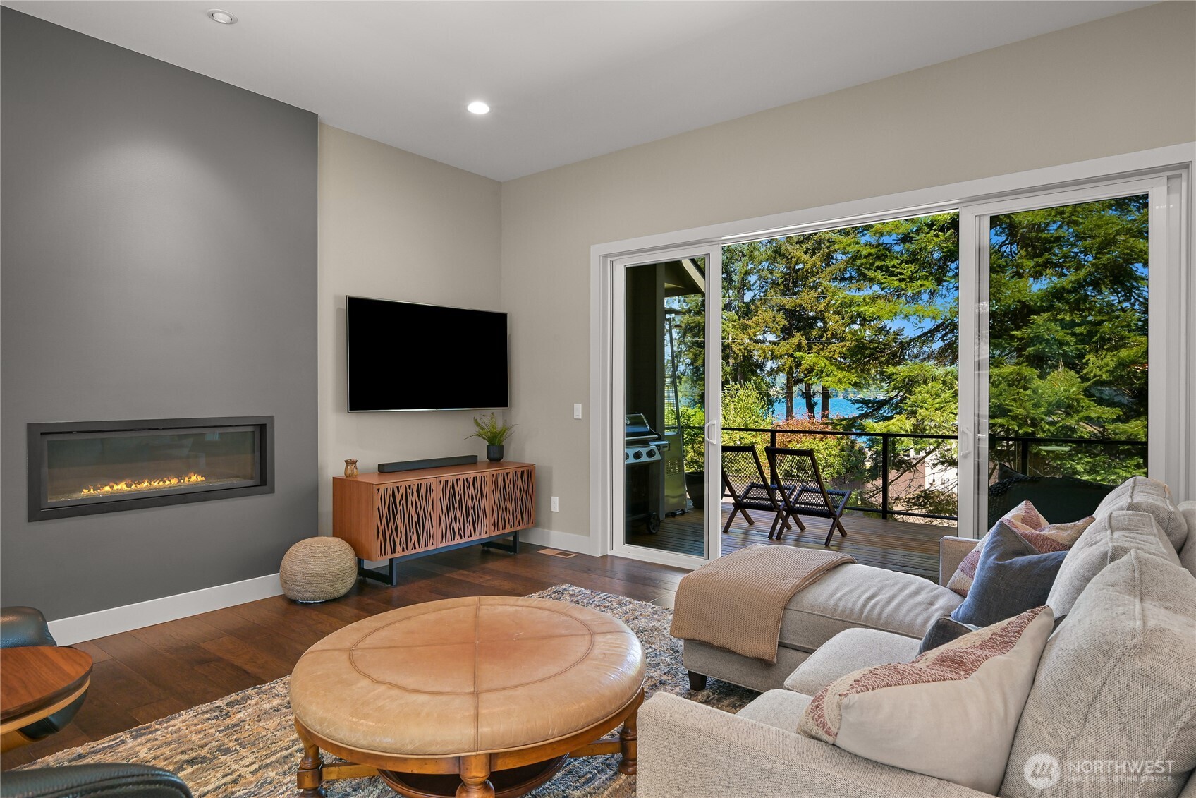 28 Strawberry Point Road