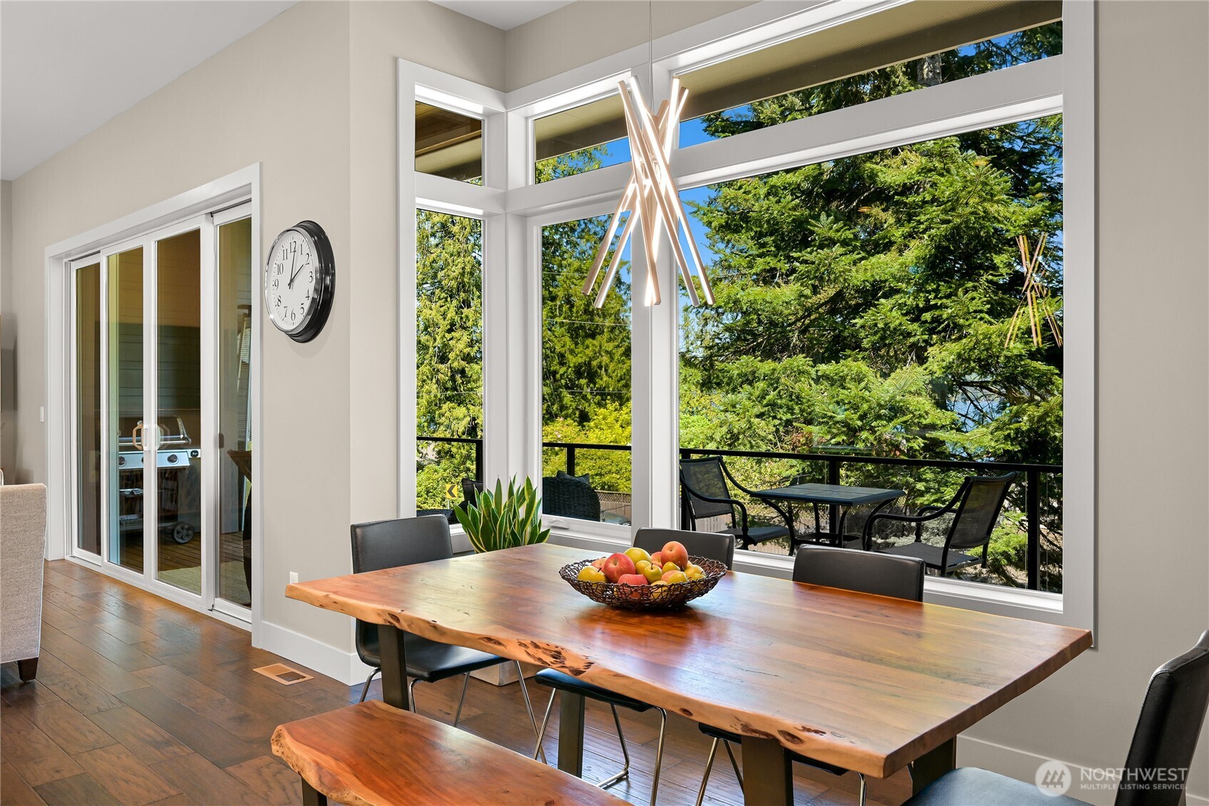 28 Strawberry Point Road