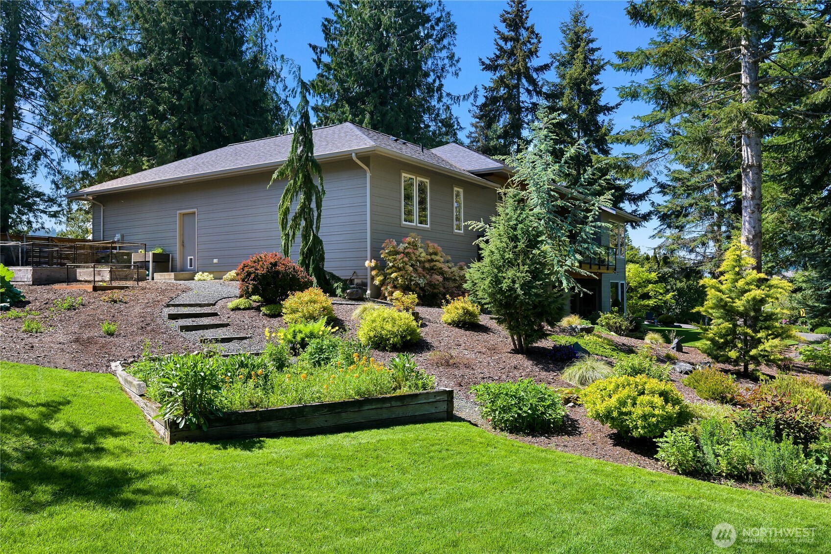 28 Strawberry Point Road