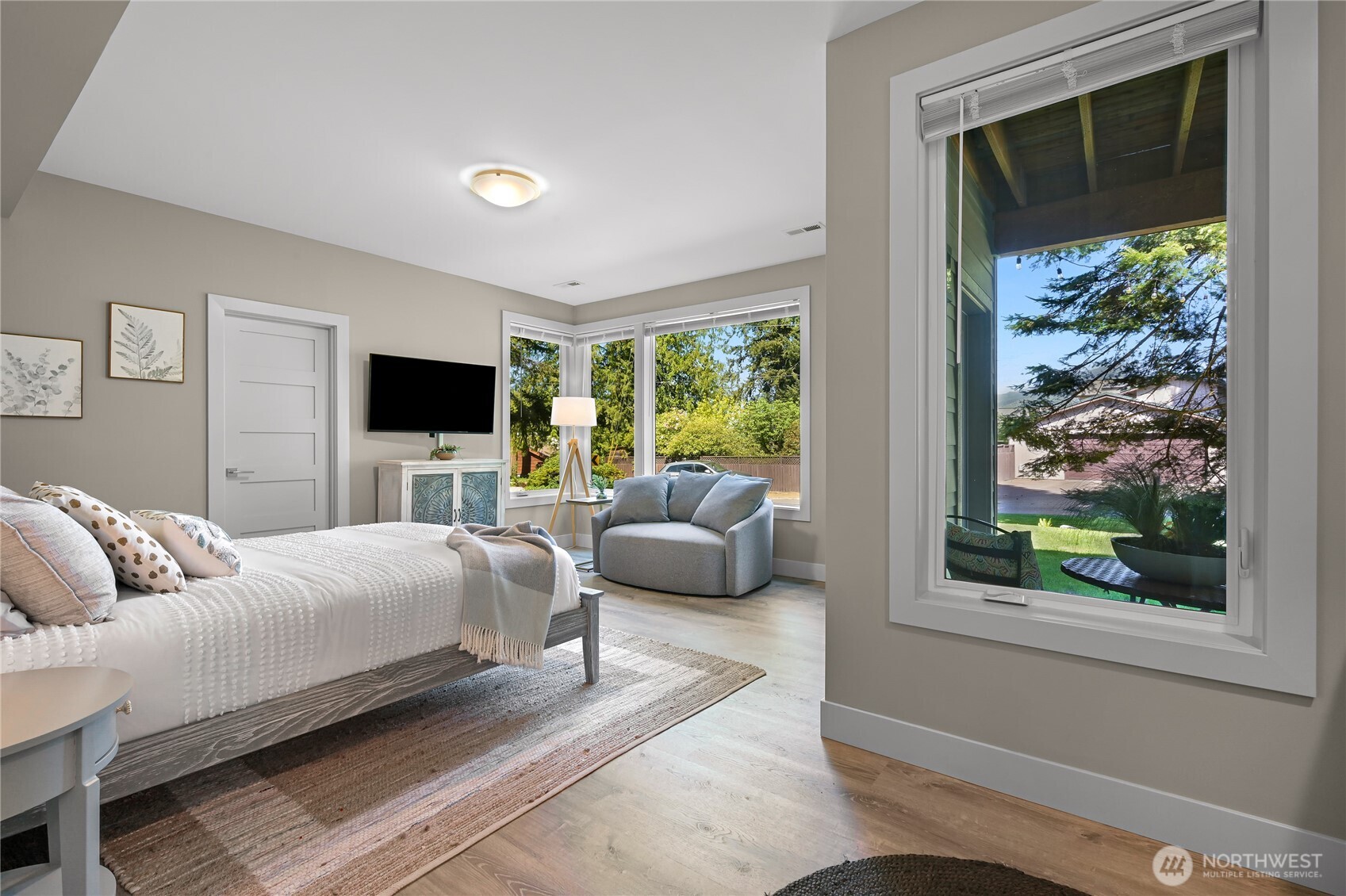 28 Strawberry Point Road