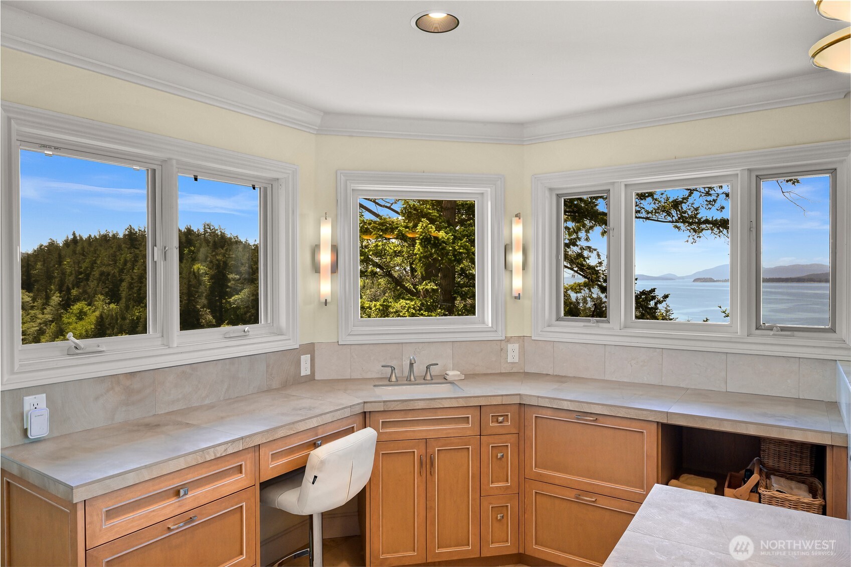 420 S Clarkwood Drive