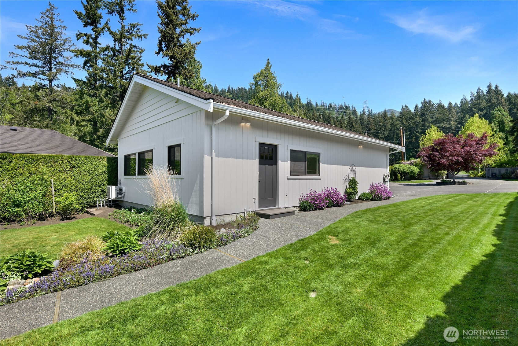 3187 Northshore Road