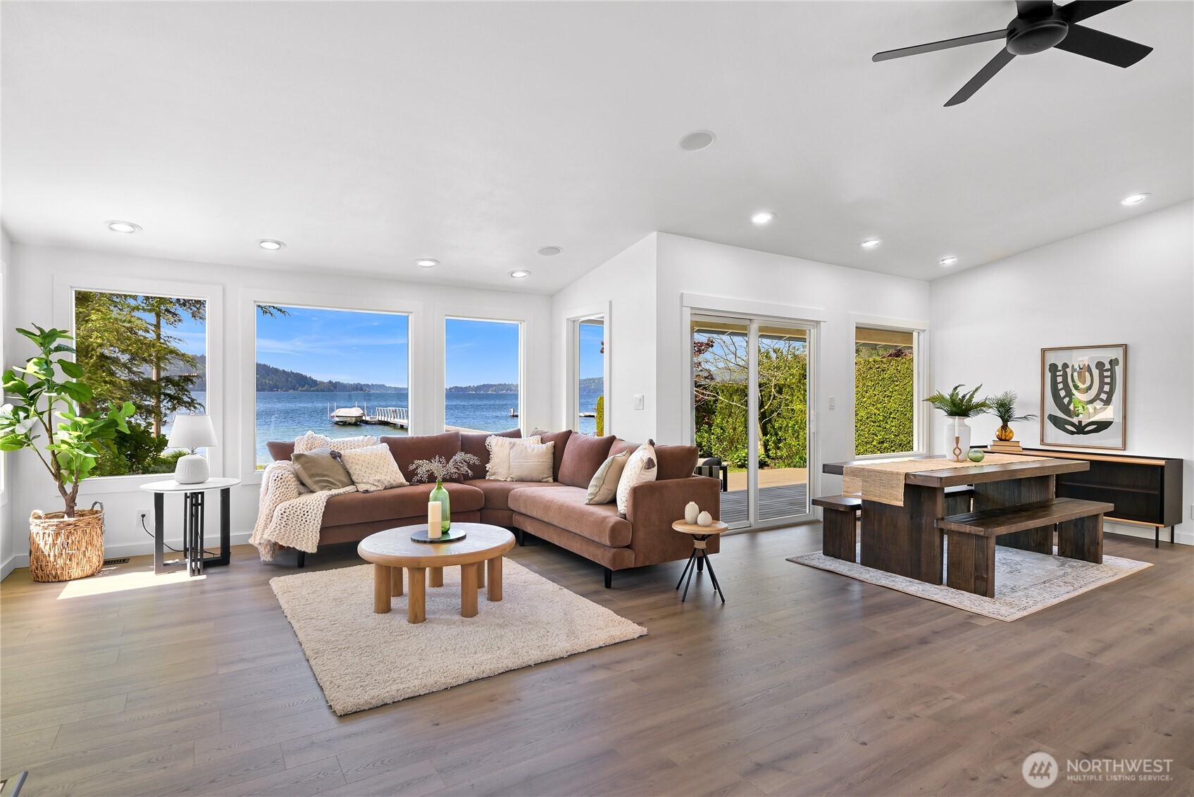 3187 Northshore Road