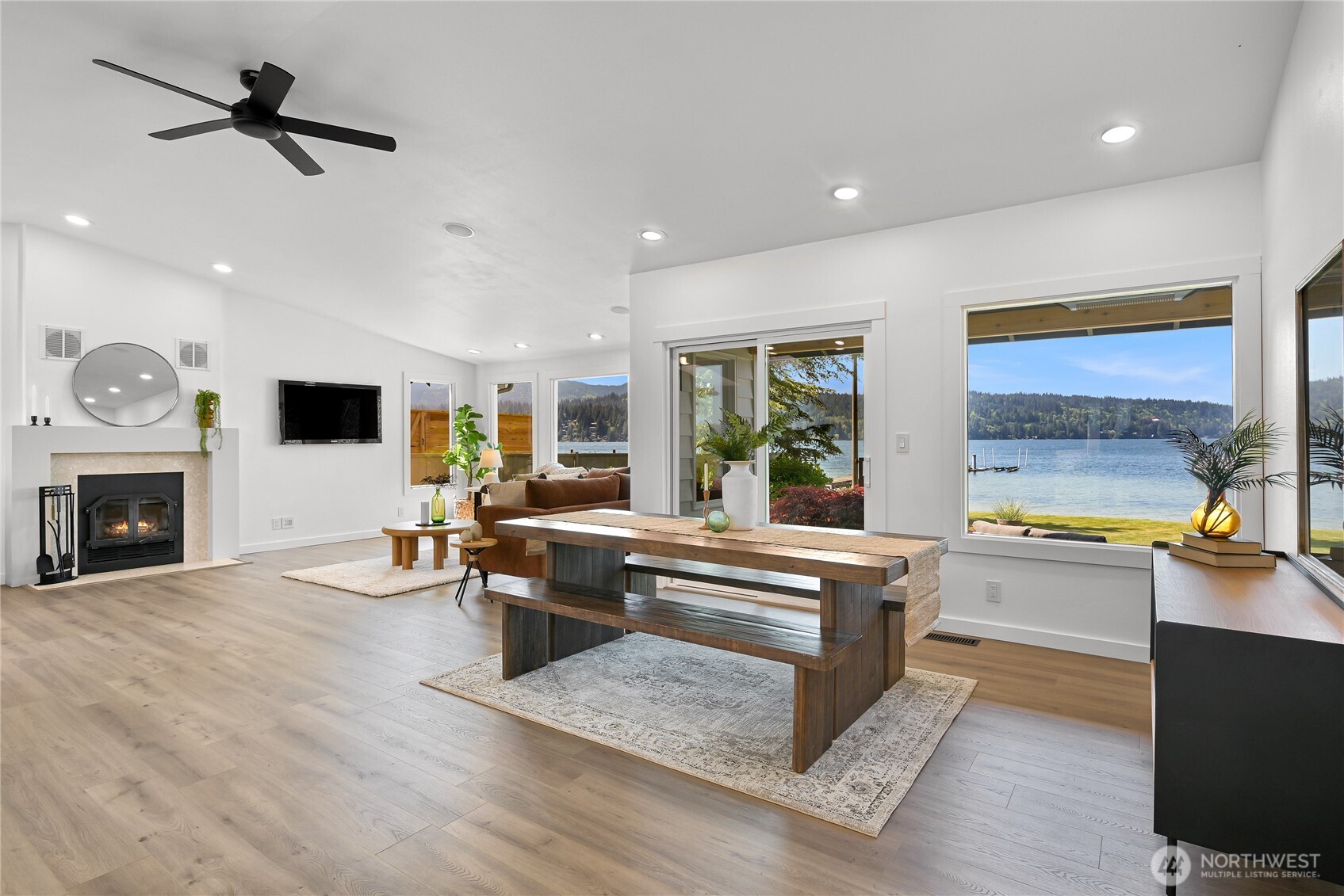 3187 Northshore Road