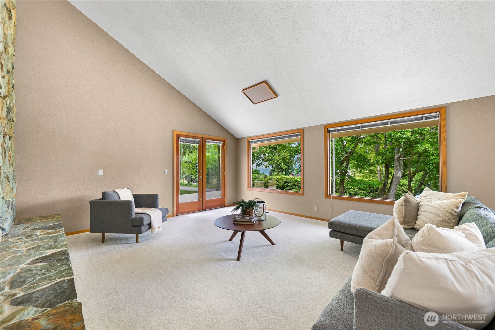 208 Hawthorn Road