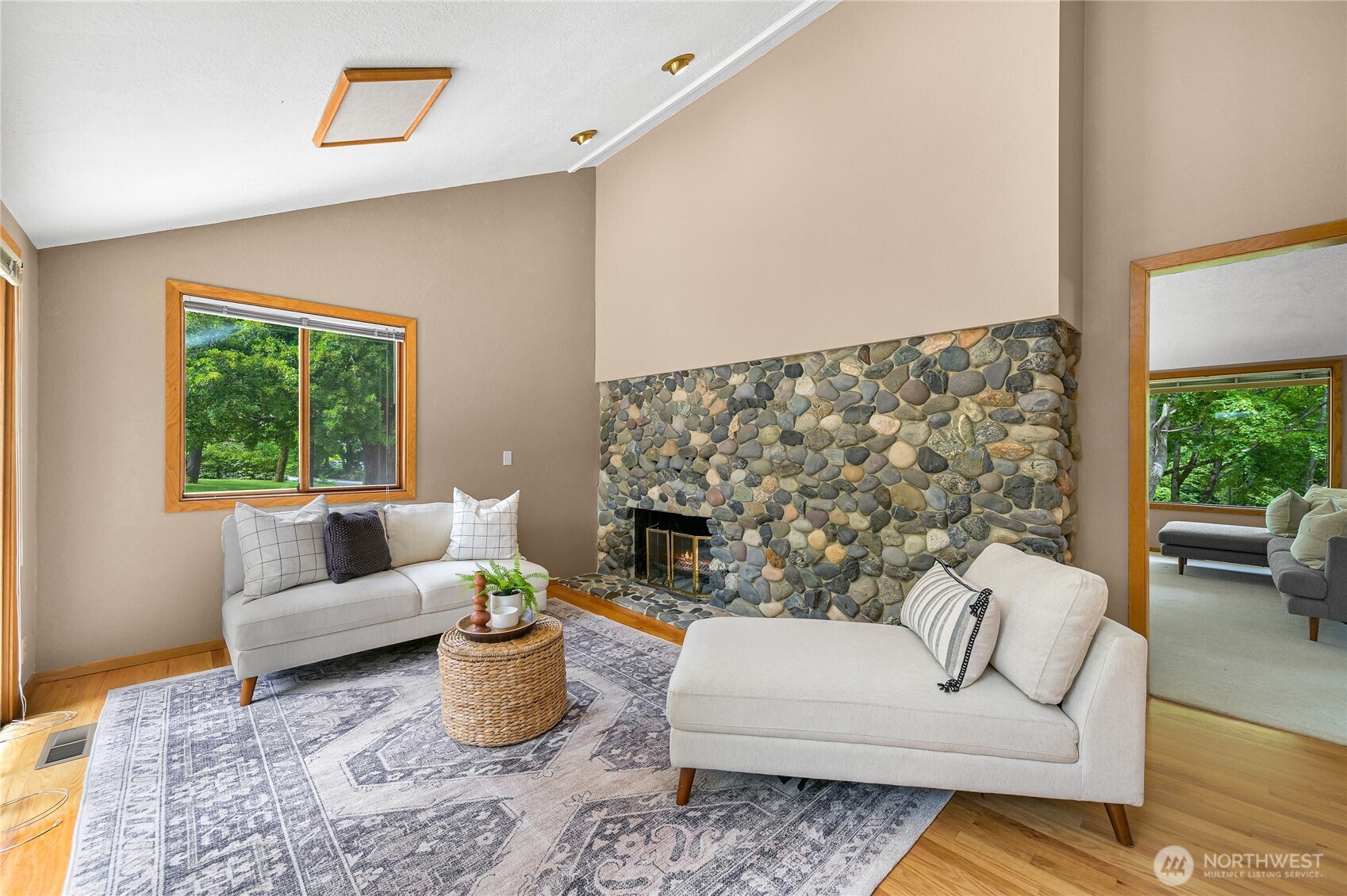 208 Hawthorn Road
