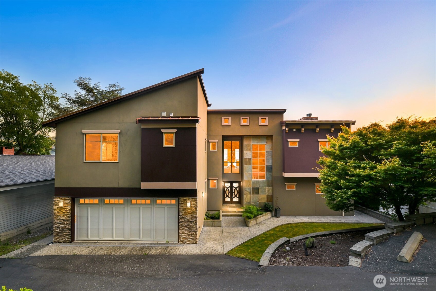 2076 Dellesta Drive