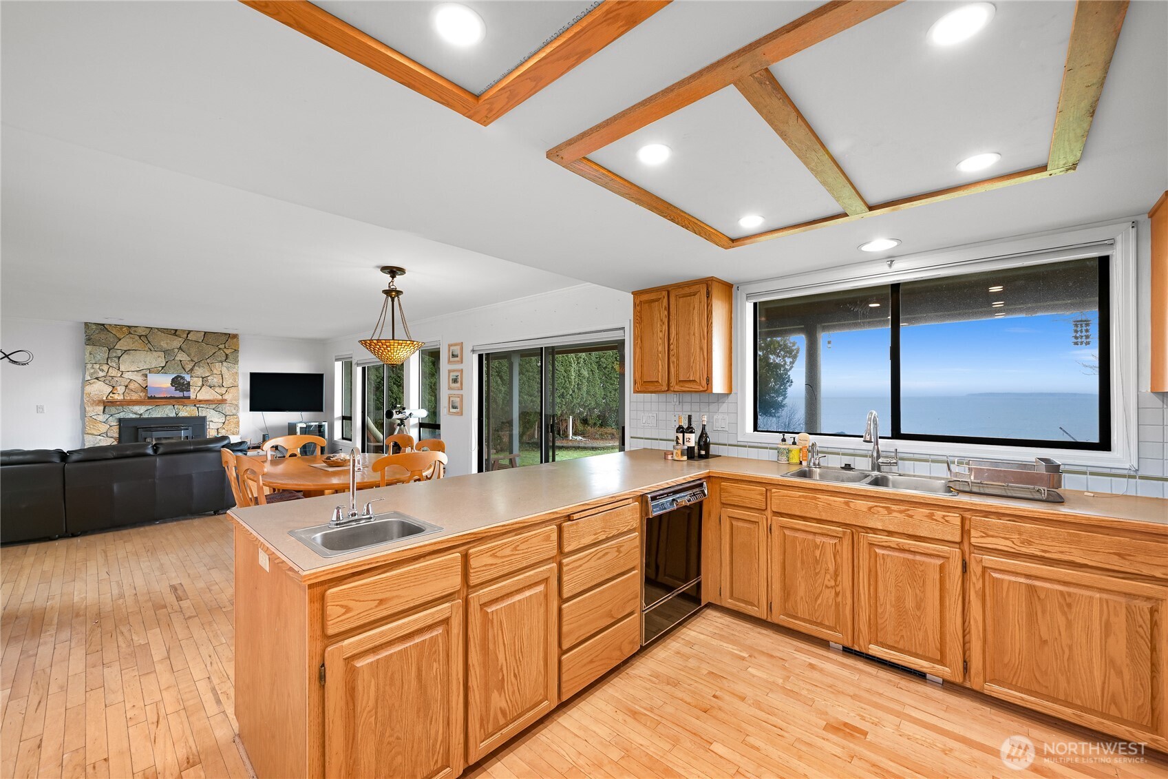 8539 Semiahmoo Drive