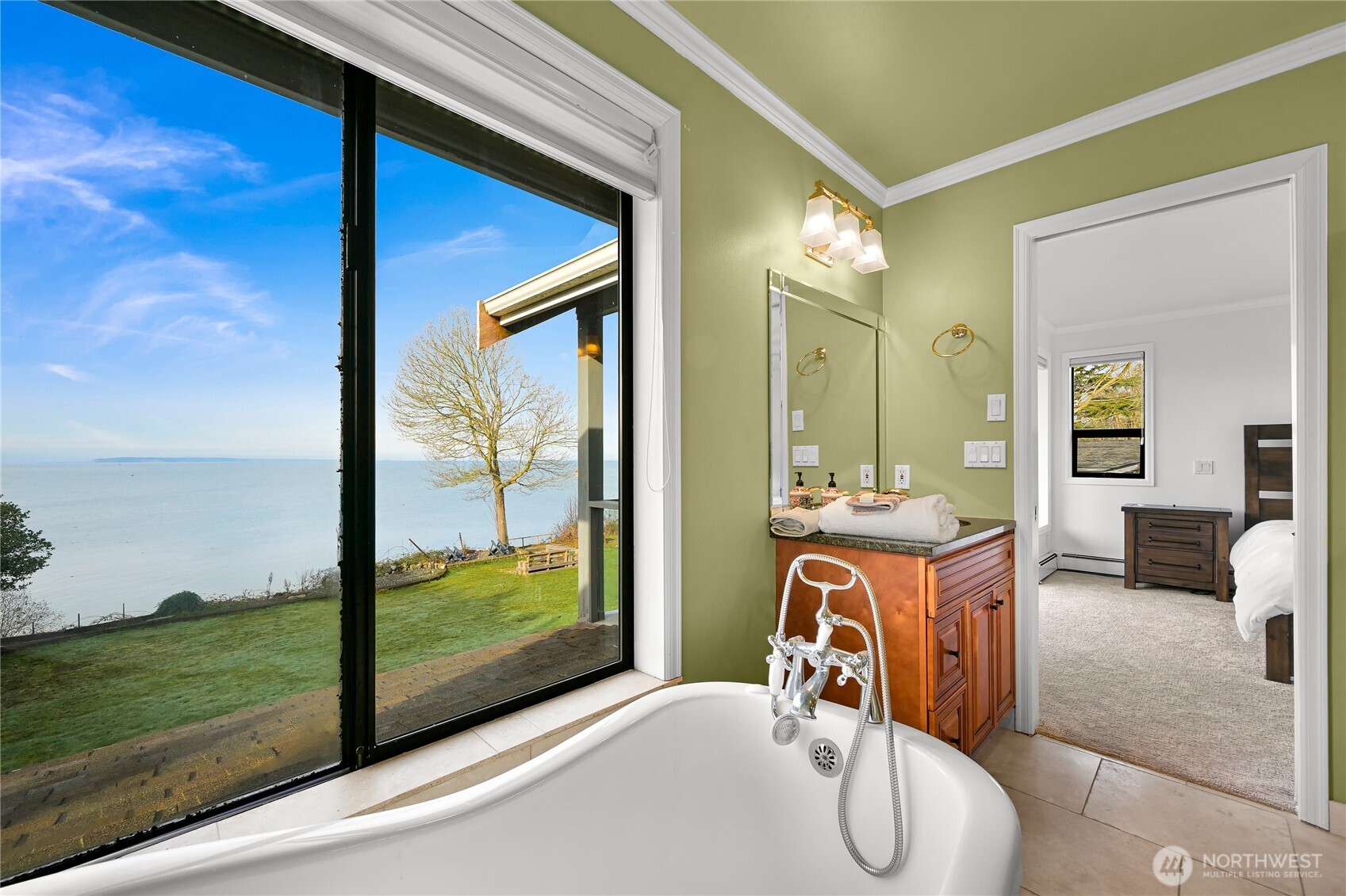 8539 Semiahmoo Drive