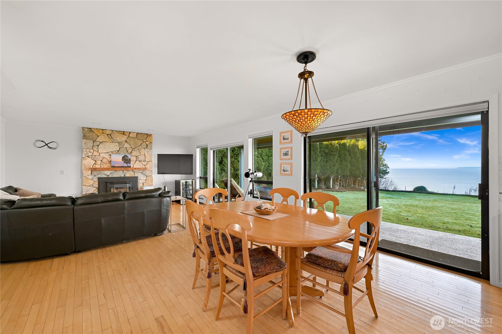 8539 Semiahmoo Drive