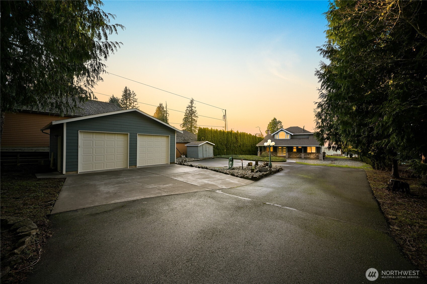 8539 Semiahmoo Drive