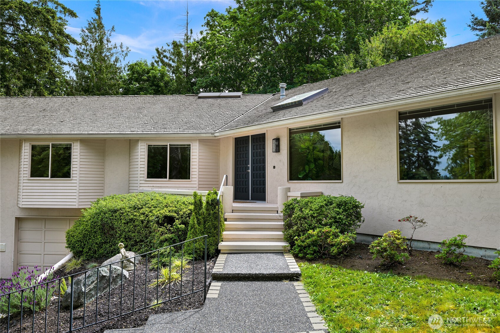 208 Hawthorn Road