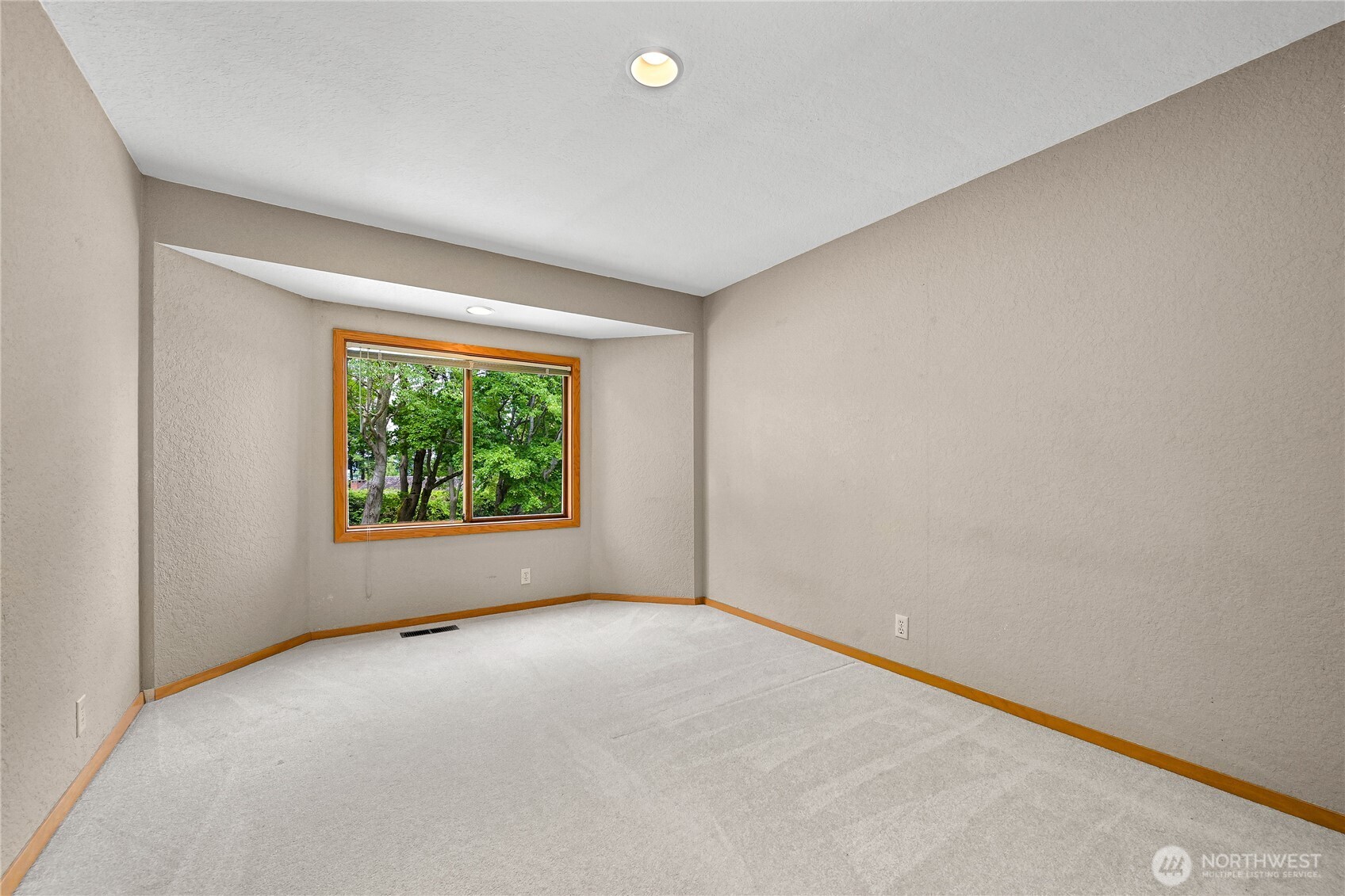 208 Hawthorn Road