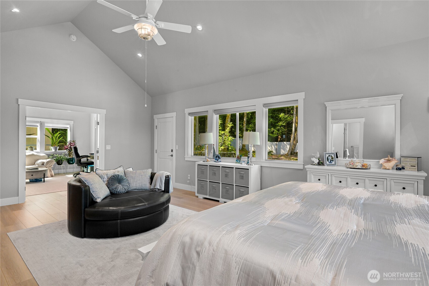 971 Lakewood Lane