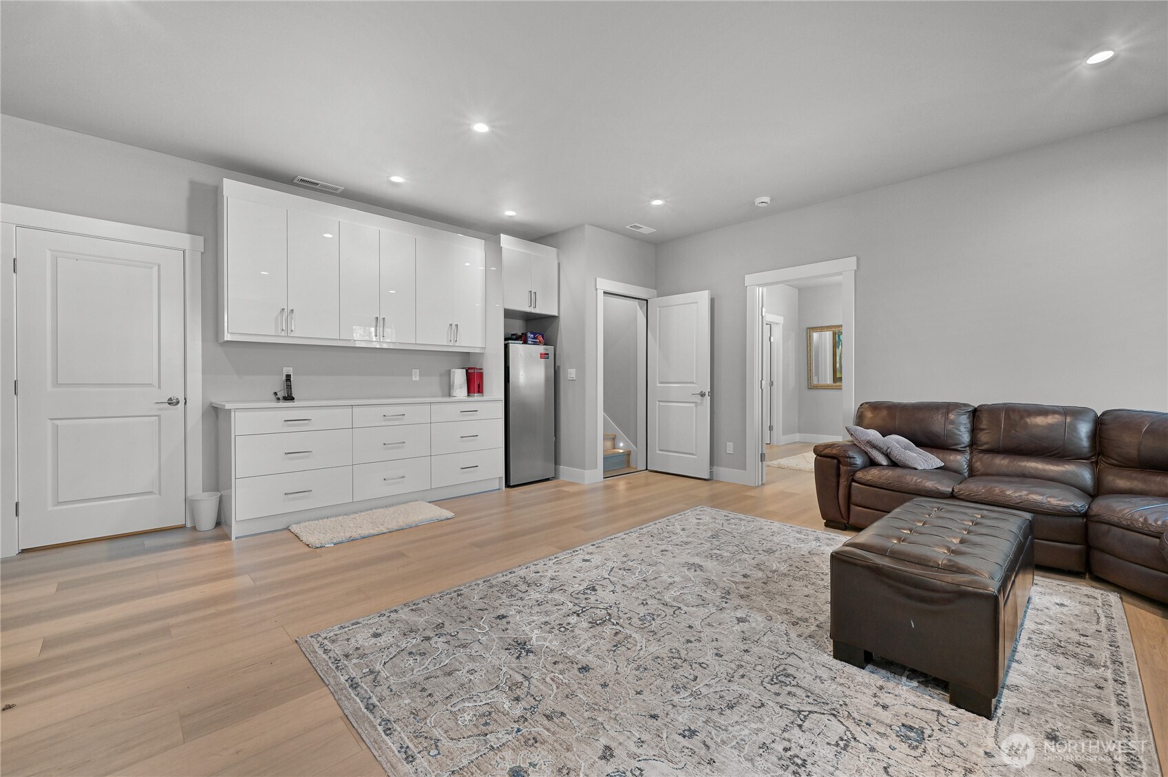 971 Lakewood Lane