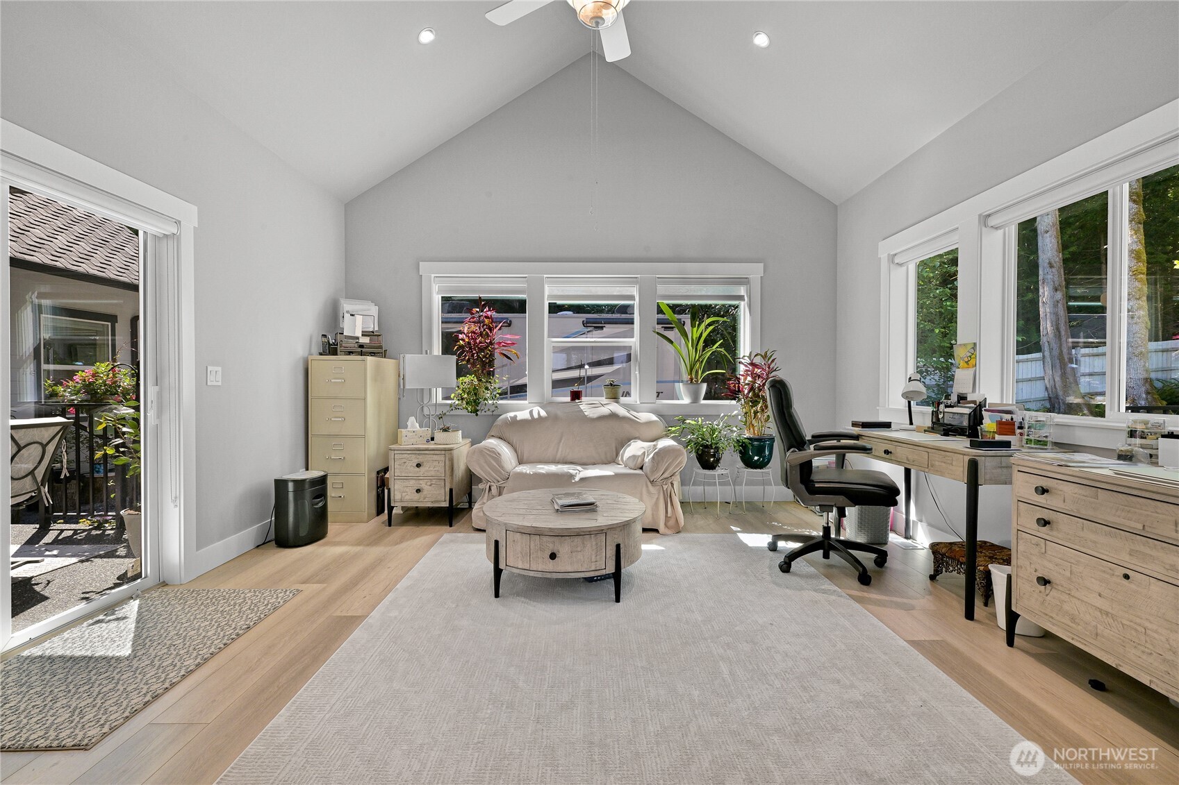 971 Lakewood Lane