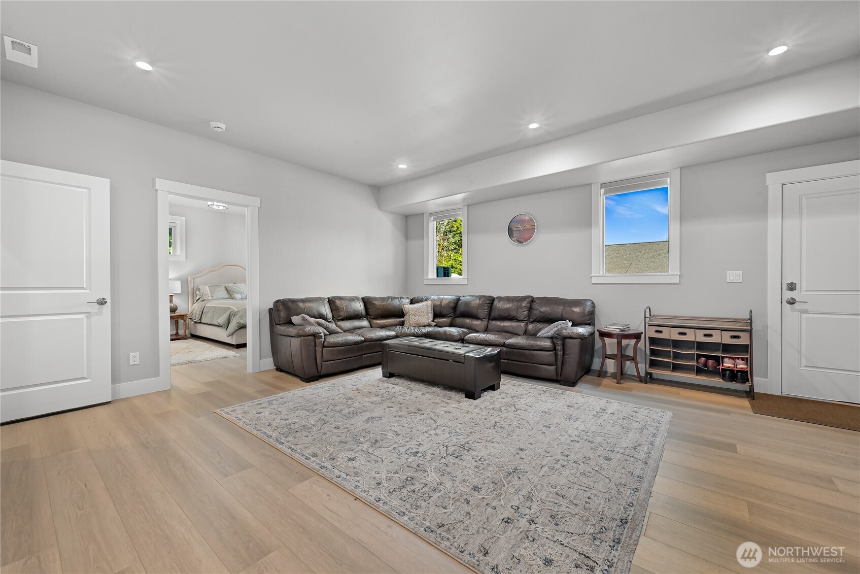 971 Lakewood Lane