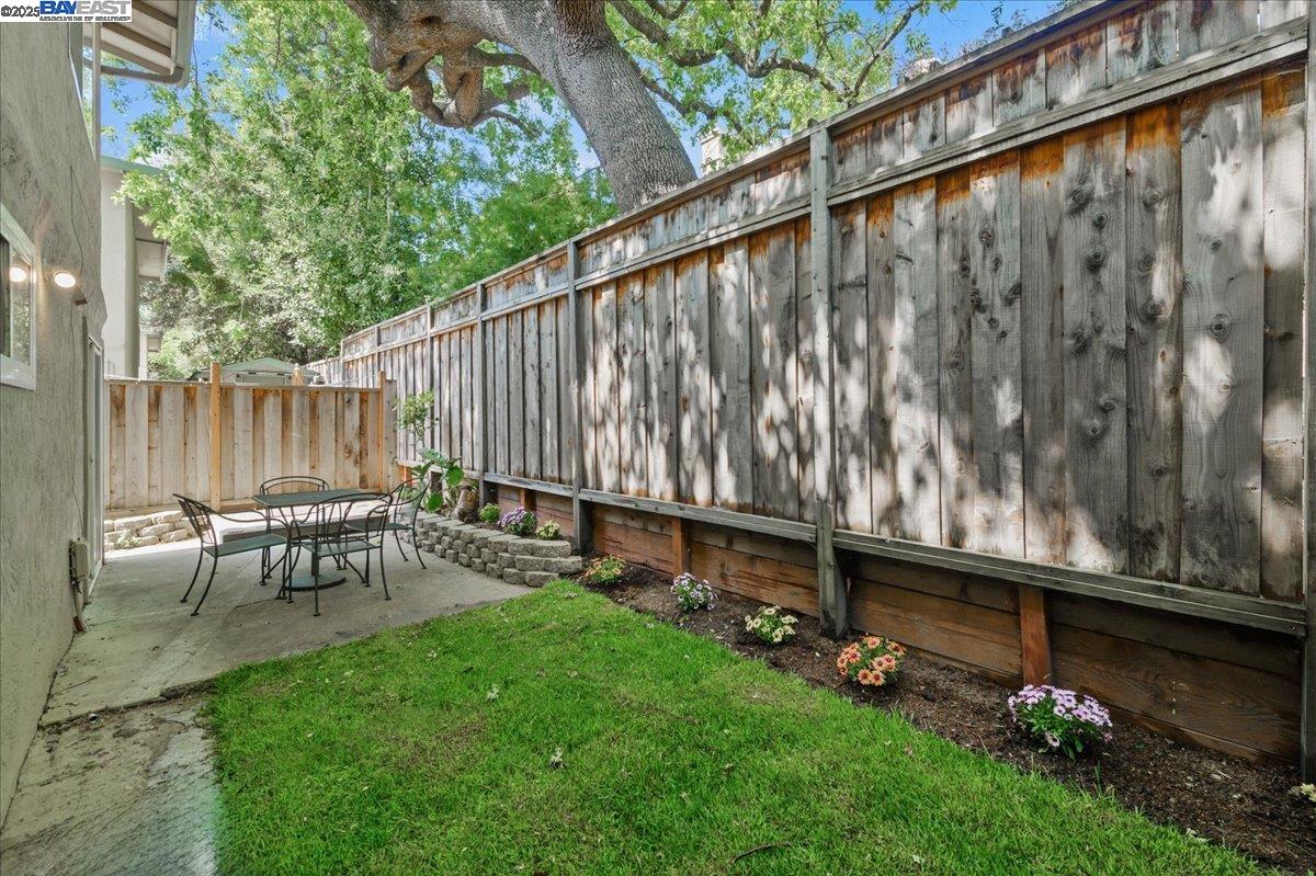 4265 B Pleasanton Avenue