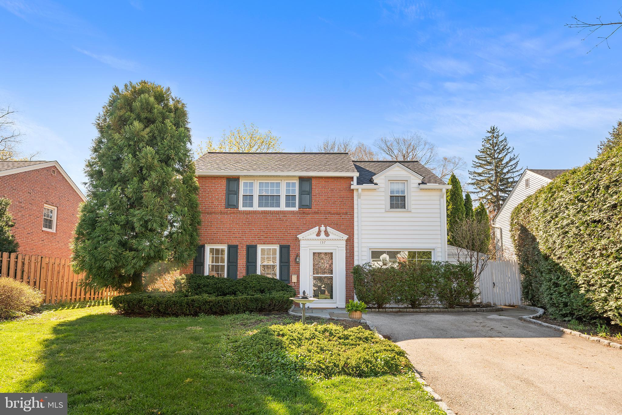 137 BARCLADEN ROAD