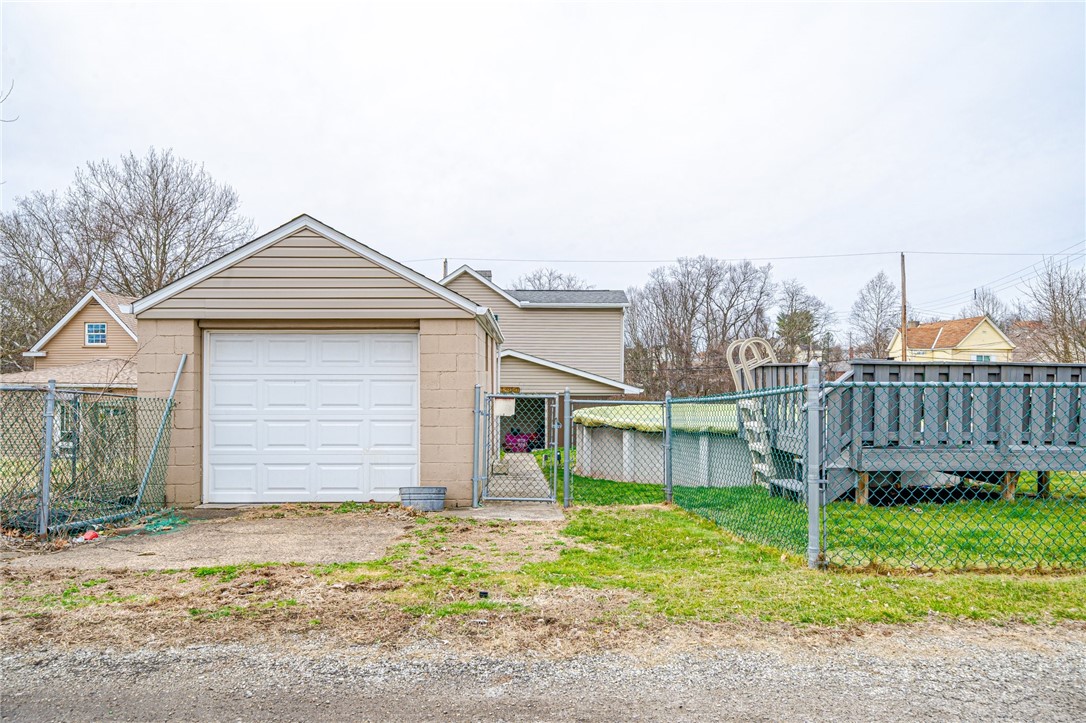 2703 Kansas St