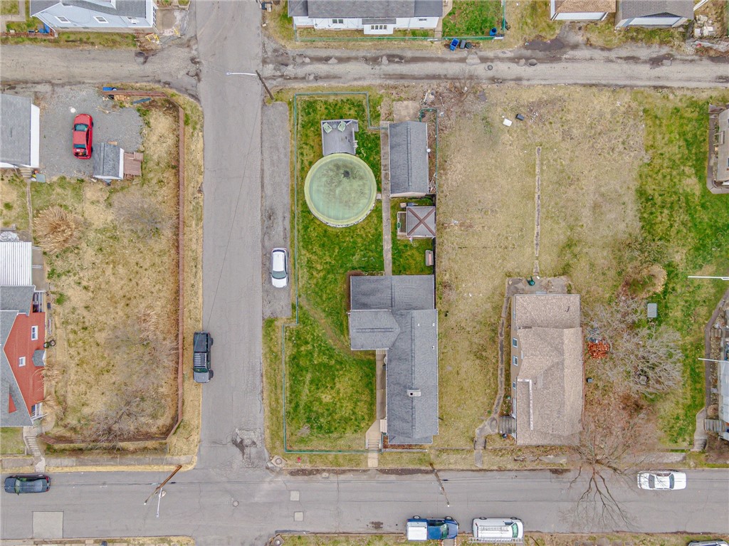 2703 Kansas St