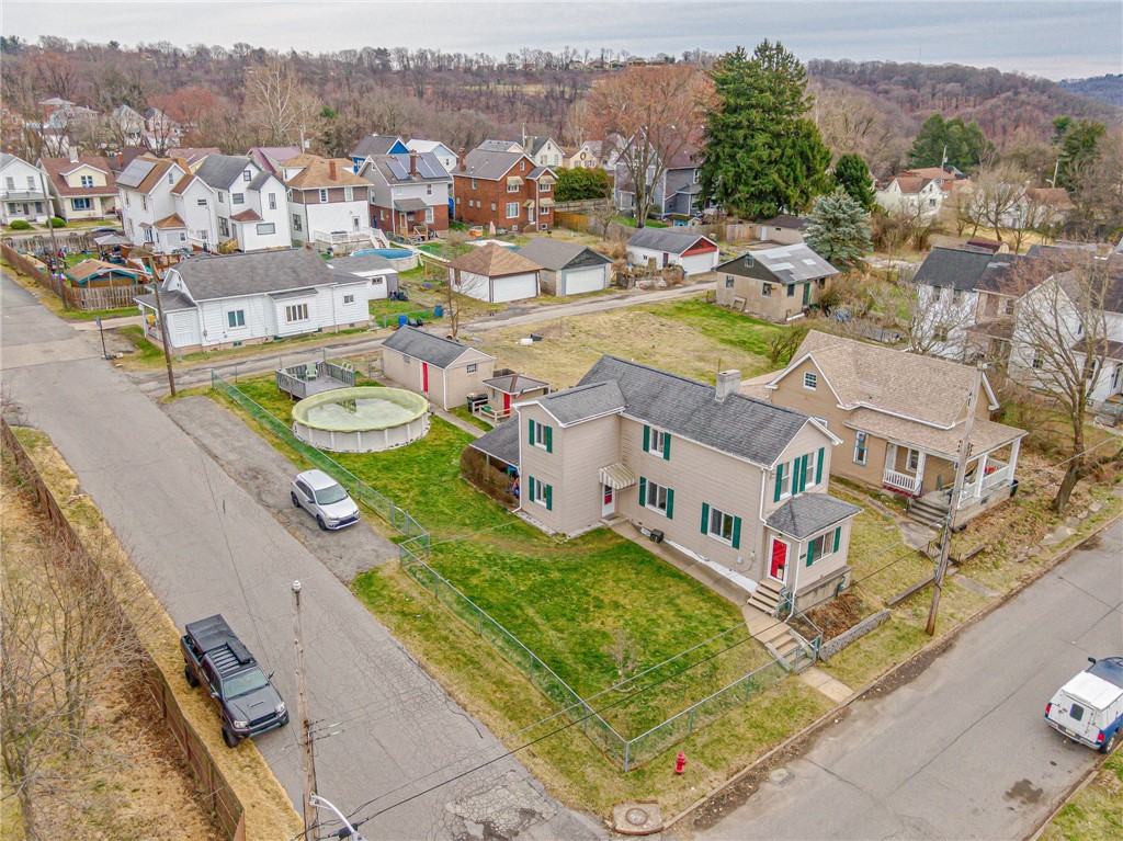 2703 Kansas St