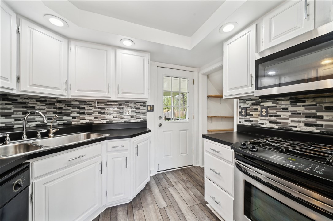 122 Gardenia Dr