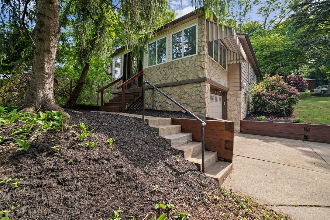 7 Sylvia Ln
