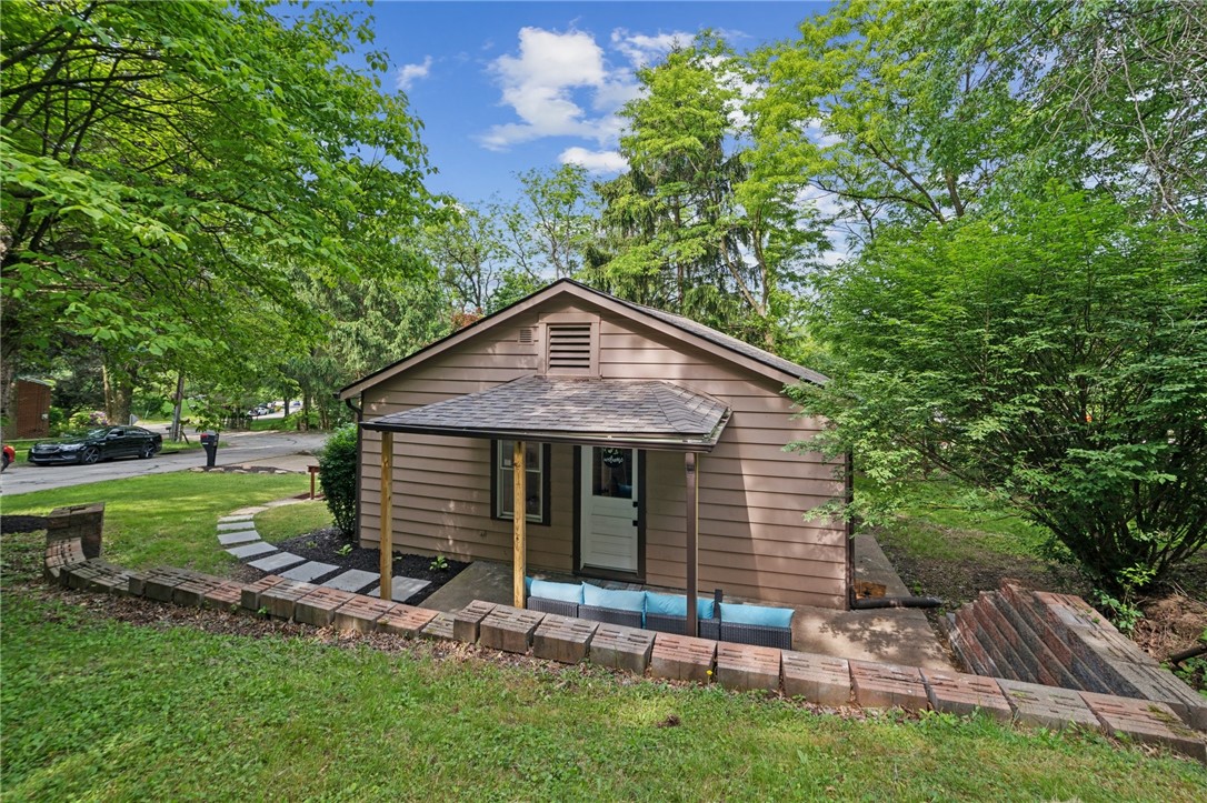 7 Sylvia Ln