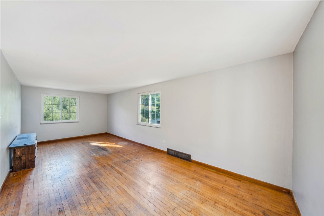 565 Pine Creek Rd