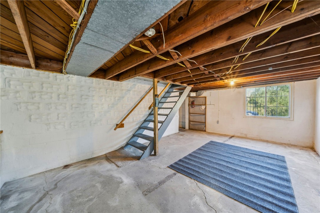 565 Pine Creek Rd