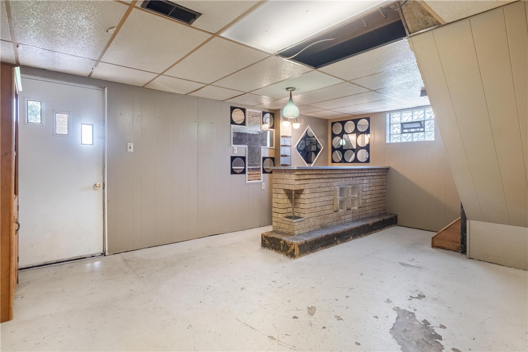 710 Parkview Blvd