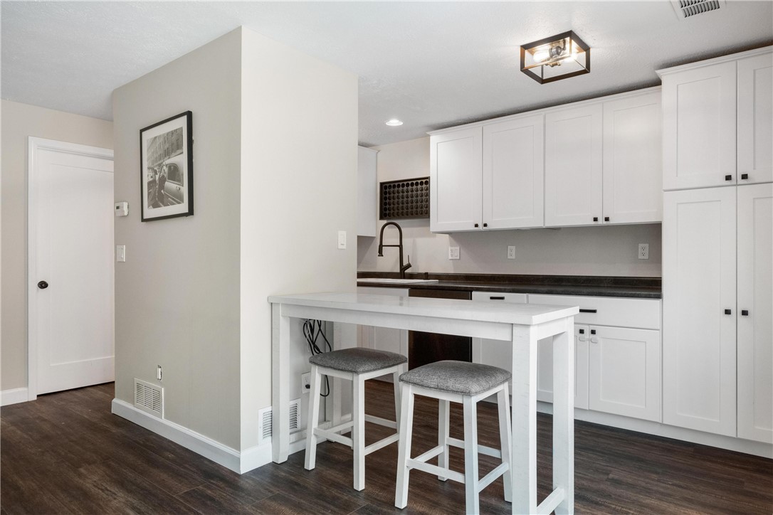 1 Monmouth Dr