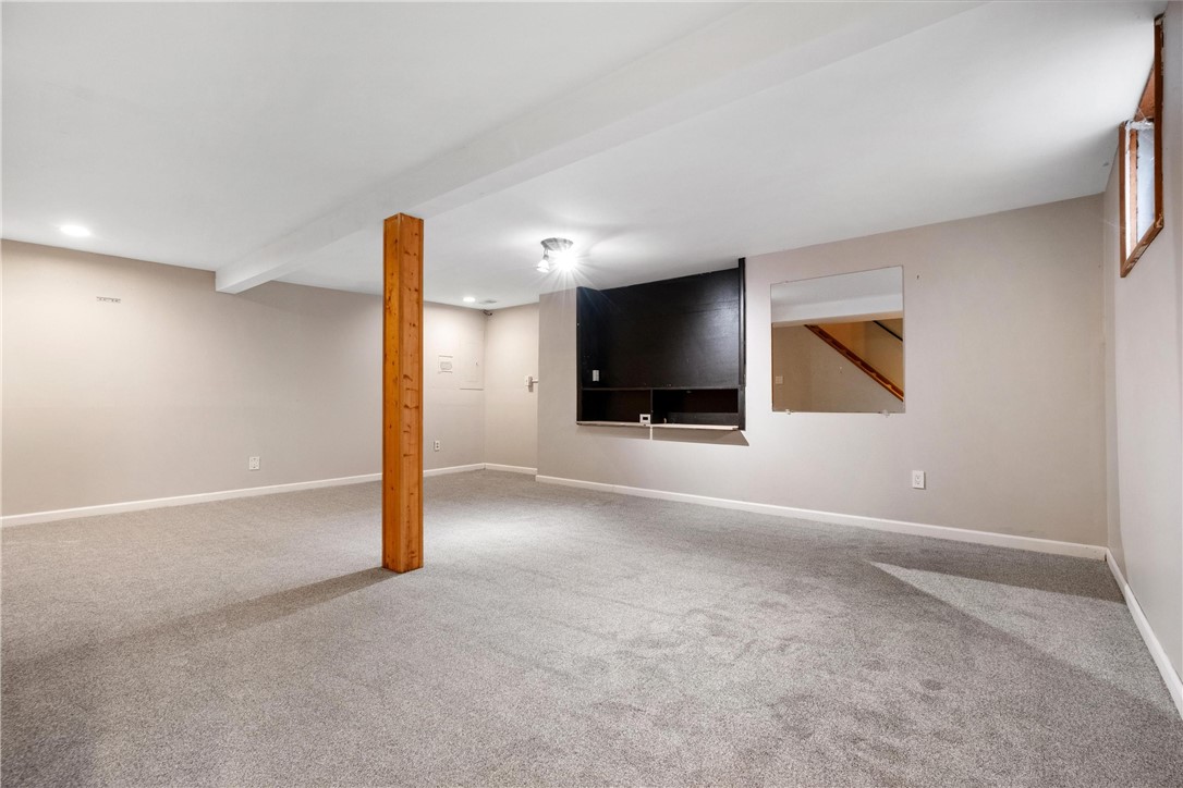 1 Monmouth Dr