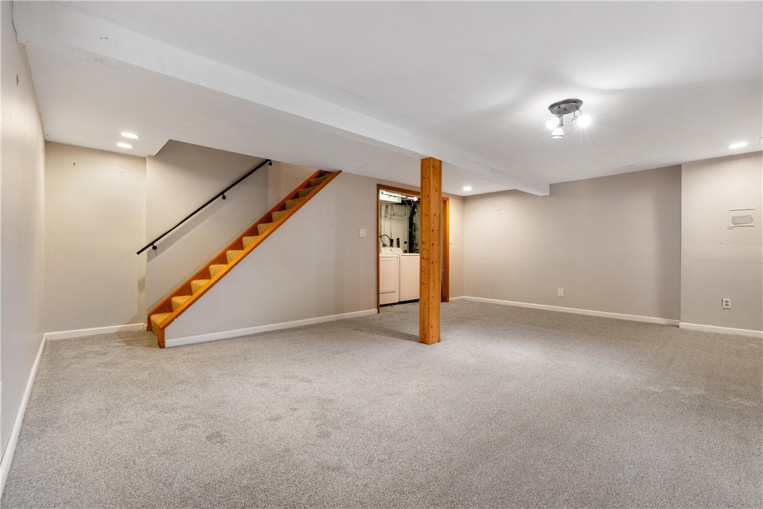 1 Monmouth Dr