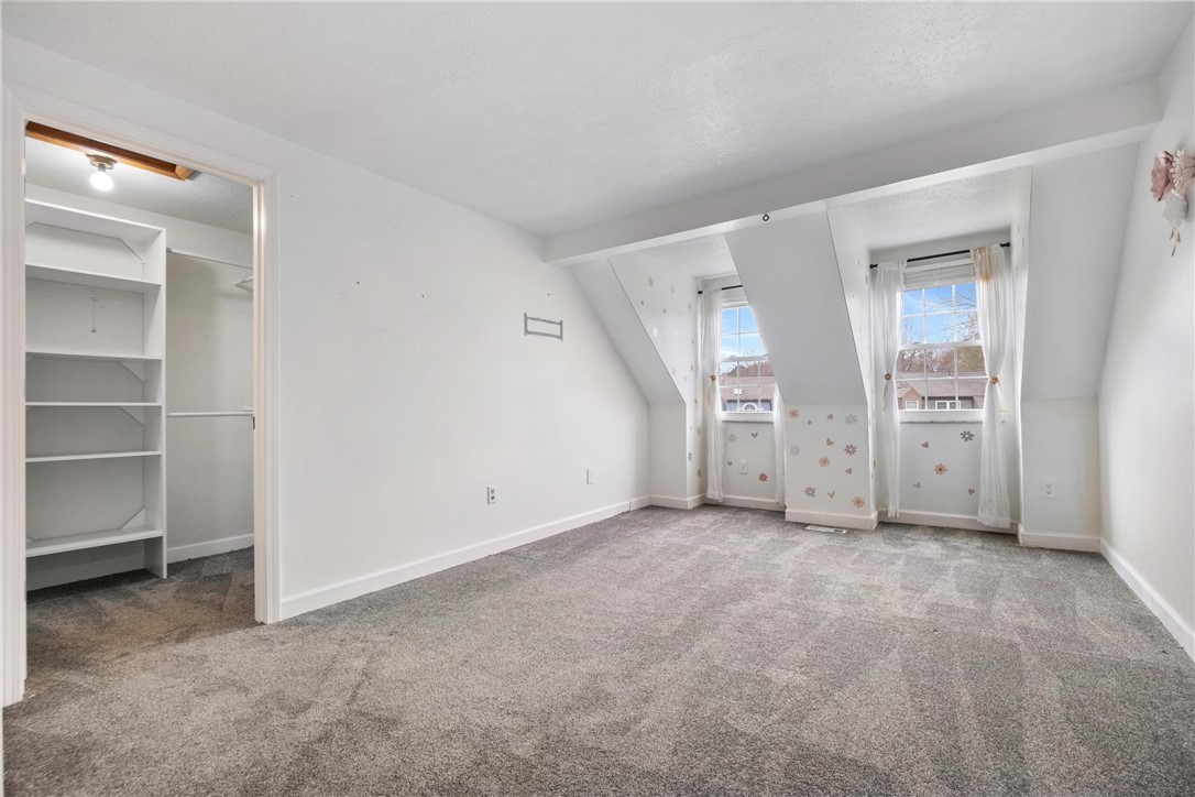 1 Monmouth Dr