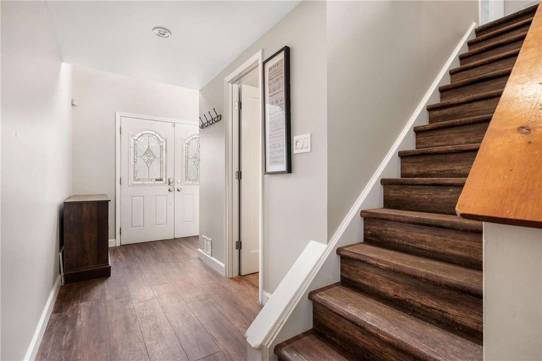 1 Monmouth Dr