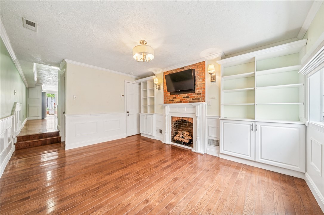324 Orwell Way