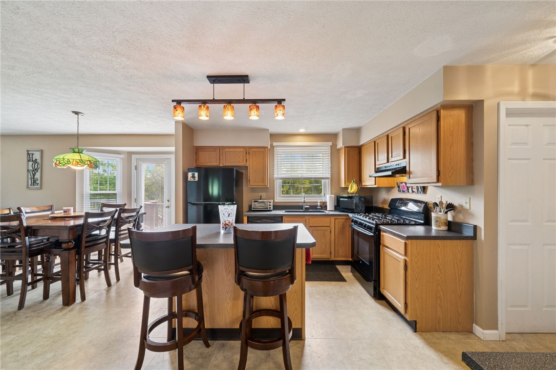106 Creekside Ct