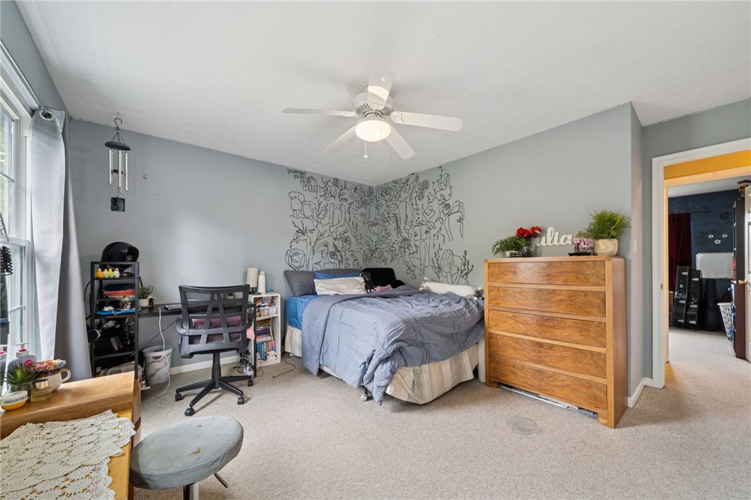 106 Creekside Ct