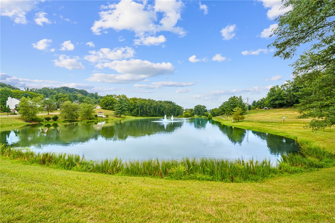 106 Creekside Ct