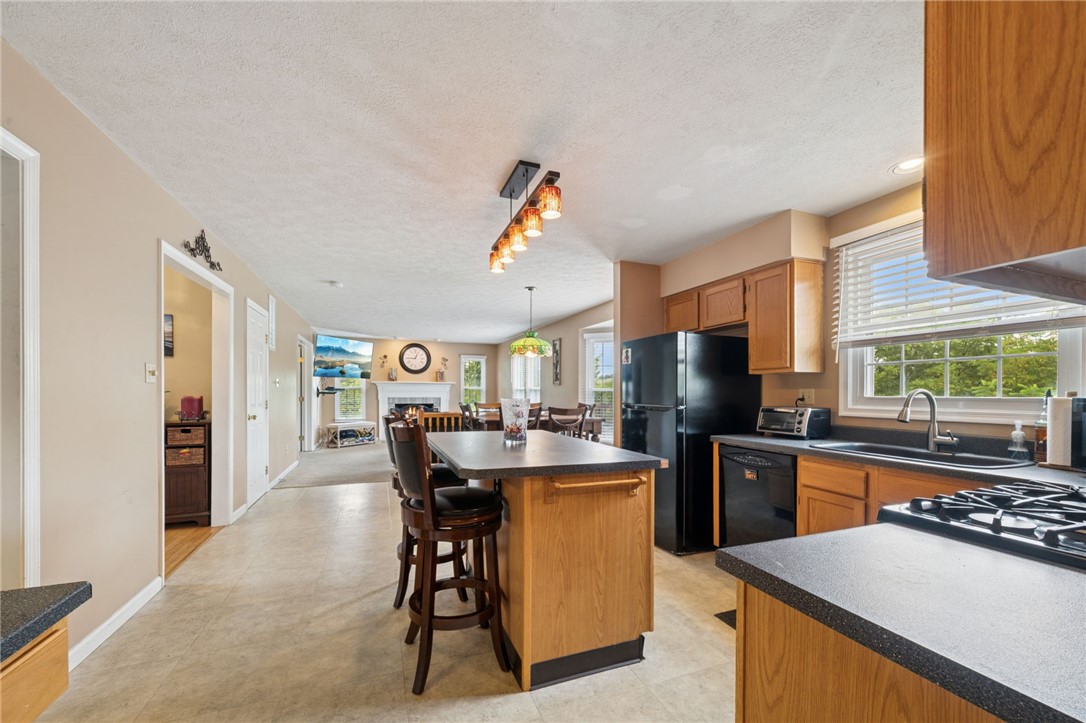 106 Creekside Ct