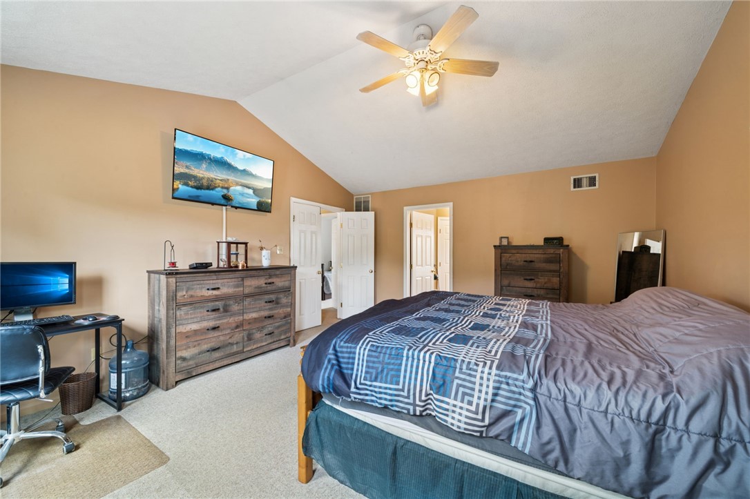 106 Creekside Ct