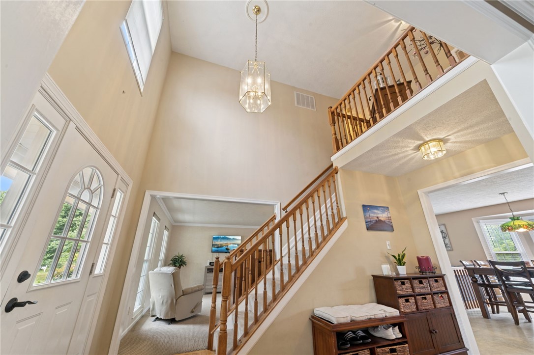 106 Creekside Ct